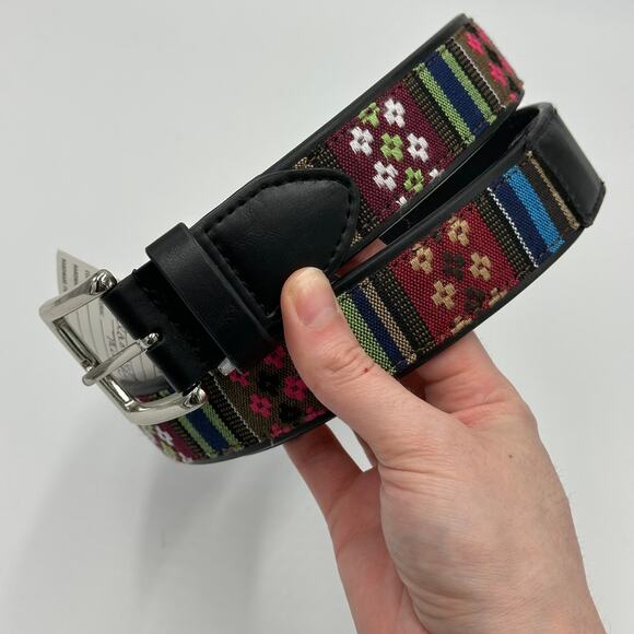 NWT Black Leather Multicolor Cotton Fabric Inlay Silvertone Metal Buckle Belt M - Picture 2 of 12